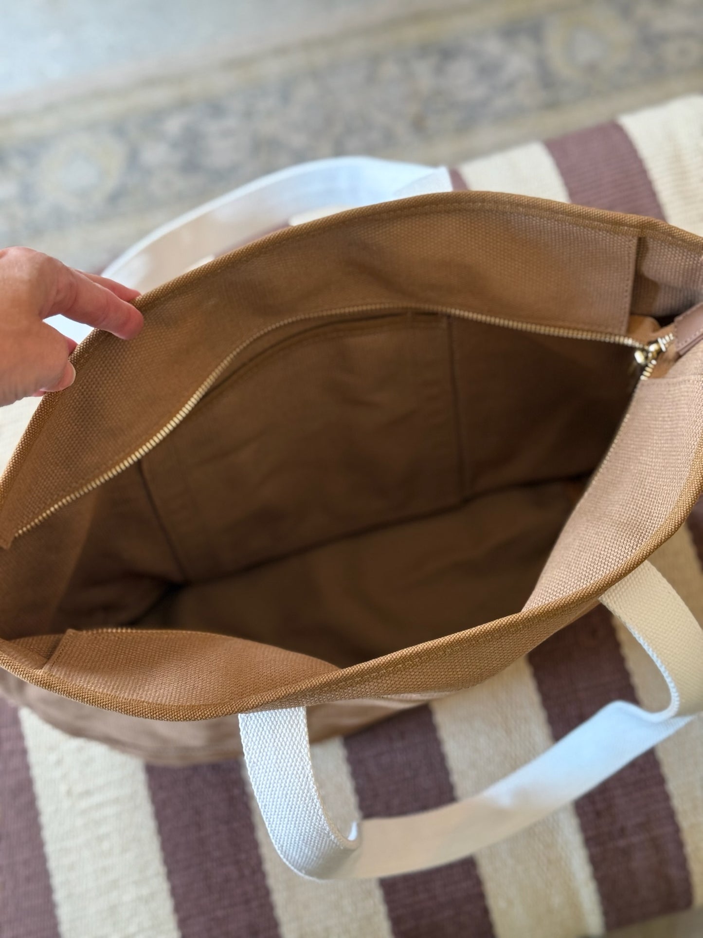 Ditsy Dahlia Carry-All