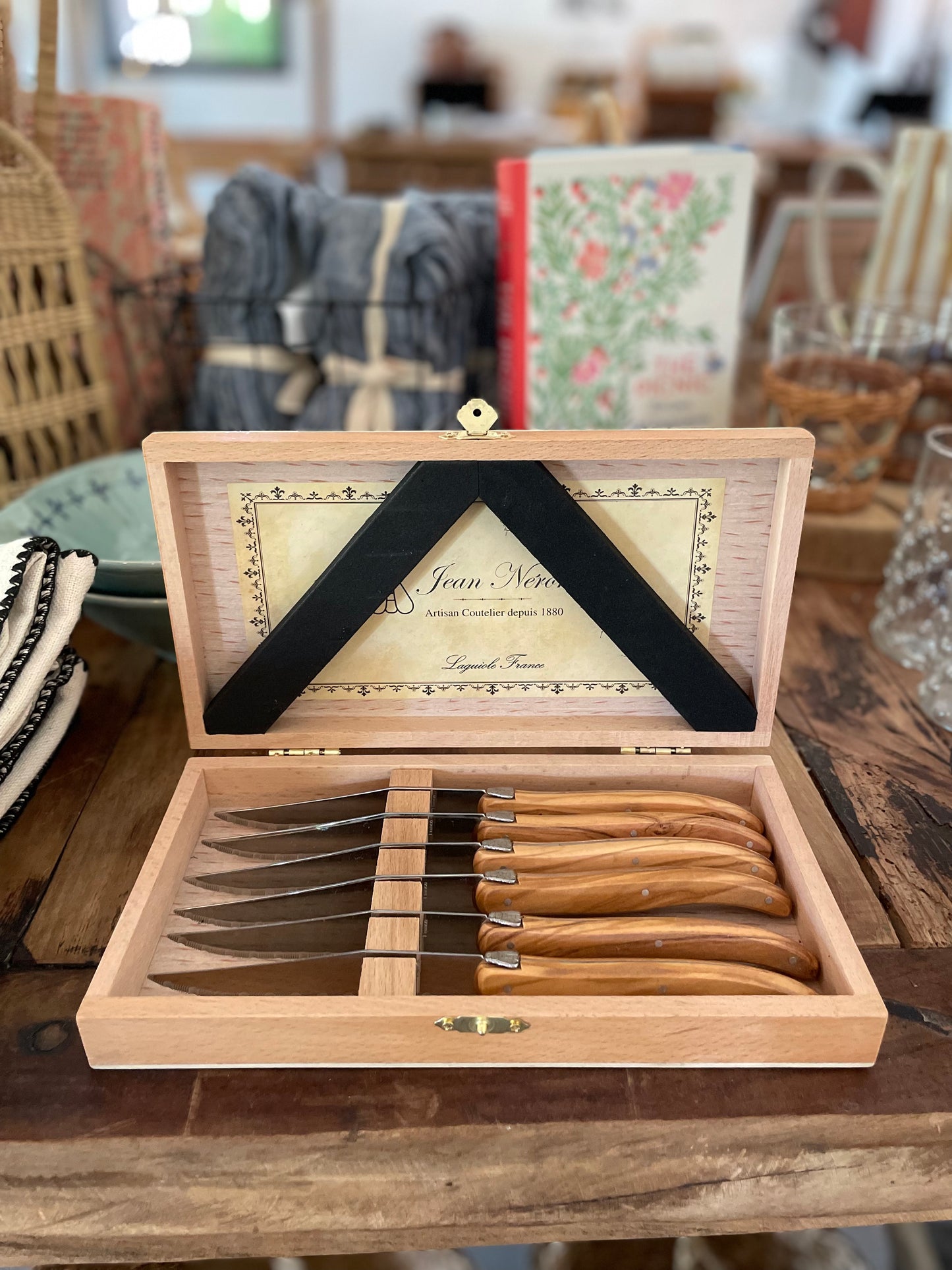 Machine-Finish Olivewood Knives in Wooden Presentation Box, Set of 6