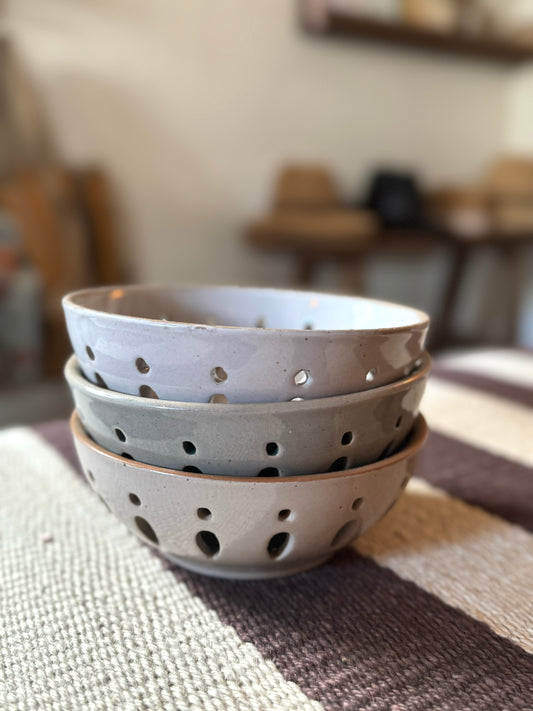 Stoneware Round Berry Bowl